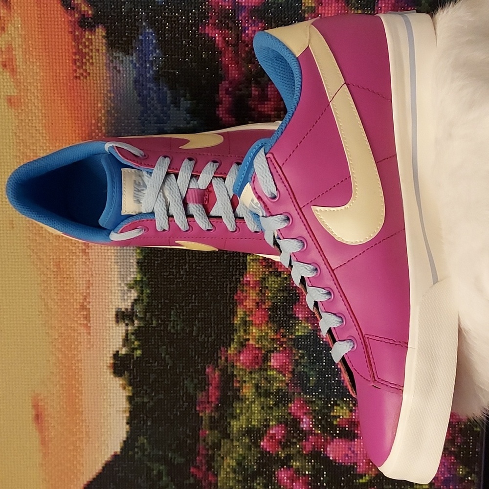 Womens Nike Dunk Low Retro Classic Sneakers - Picture 5 of 10